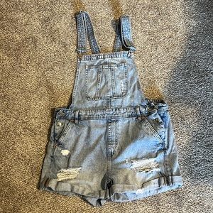 Overall shorts